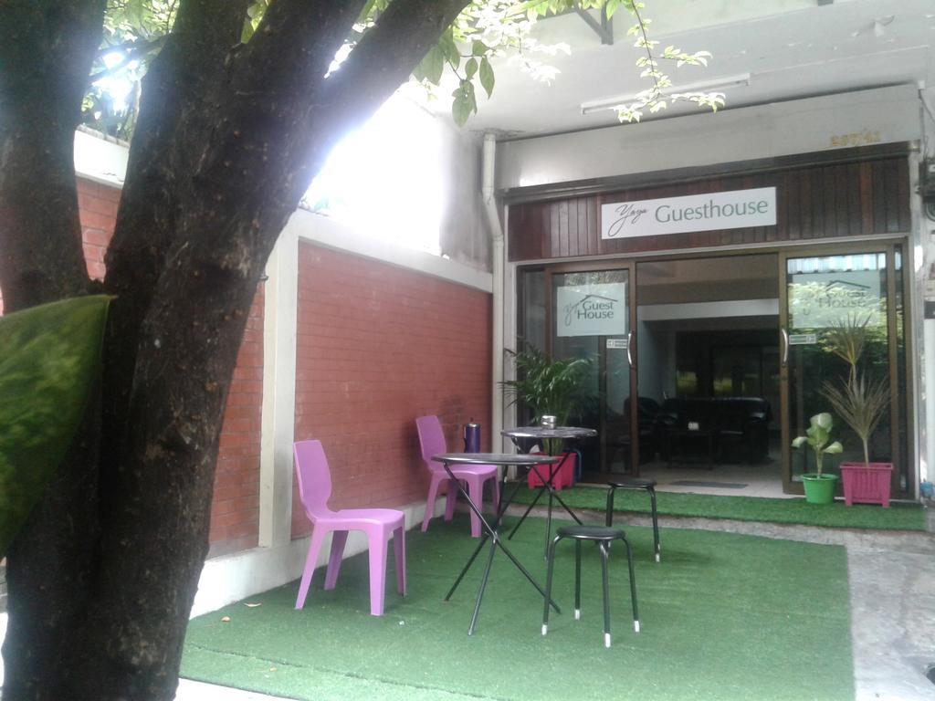Yaya Guesthouse Bangkok Exterior foto