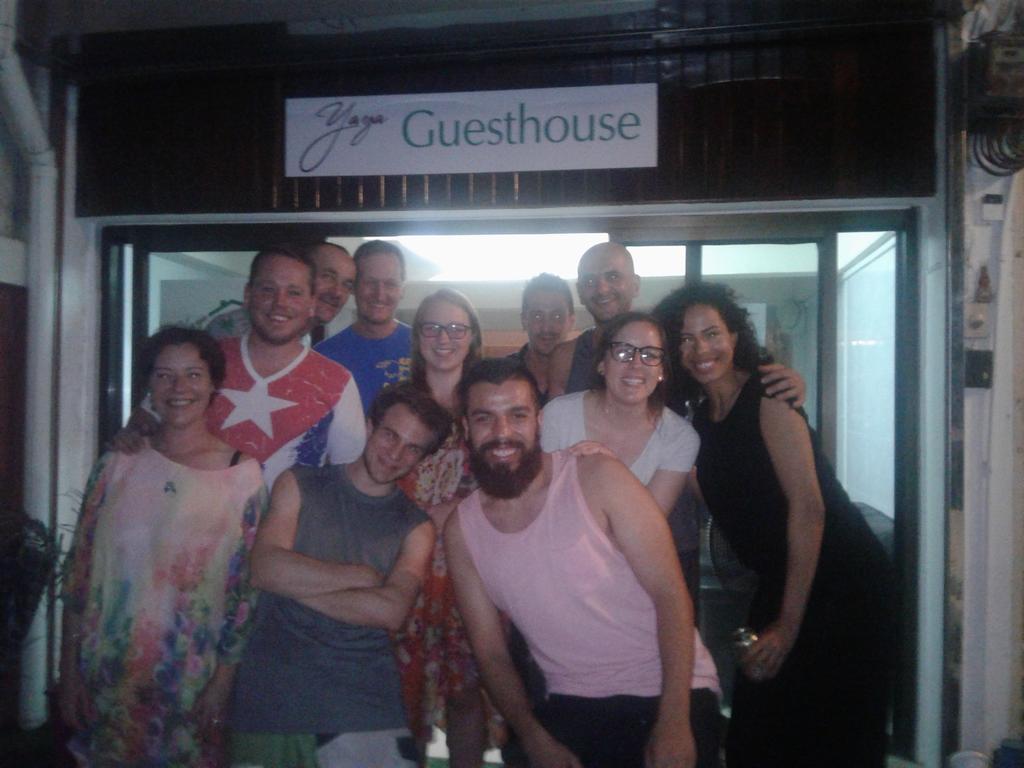 Yaya Guesthouse Bangkok Exterior foto