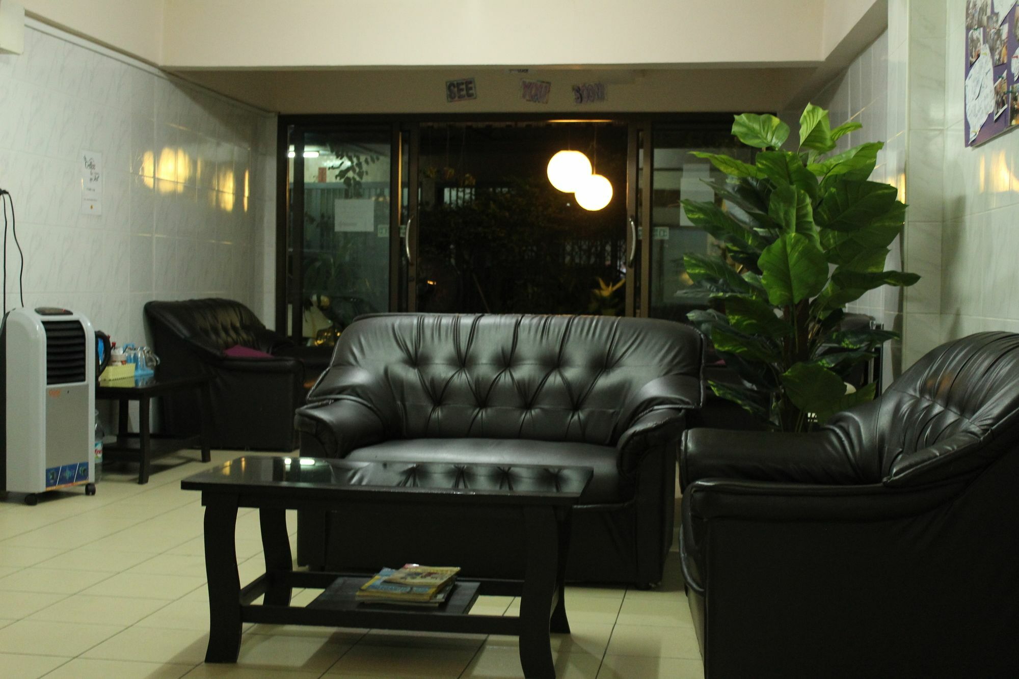 Yaya Guesthouse Bangkok Exterior foto