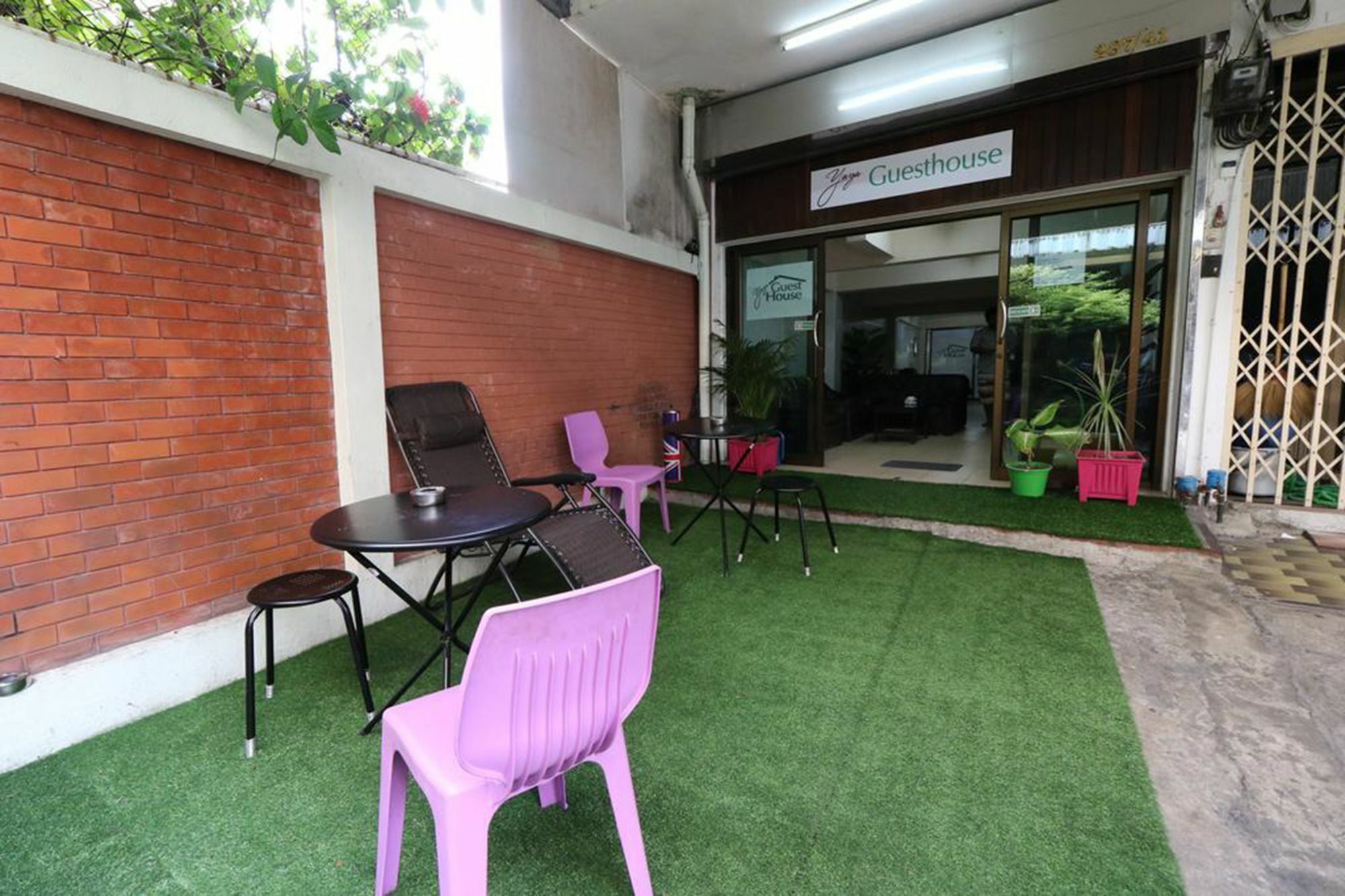 Yaya Guesthouse Bangkok Exterior foto